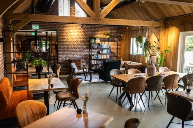 interieur lunchcafe de grote molen rucphen