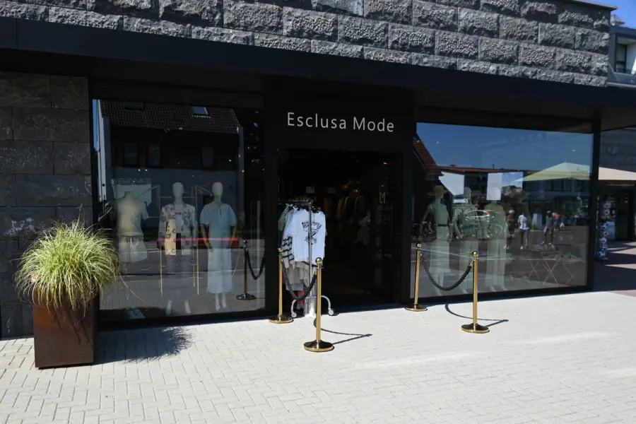 esclusa mode