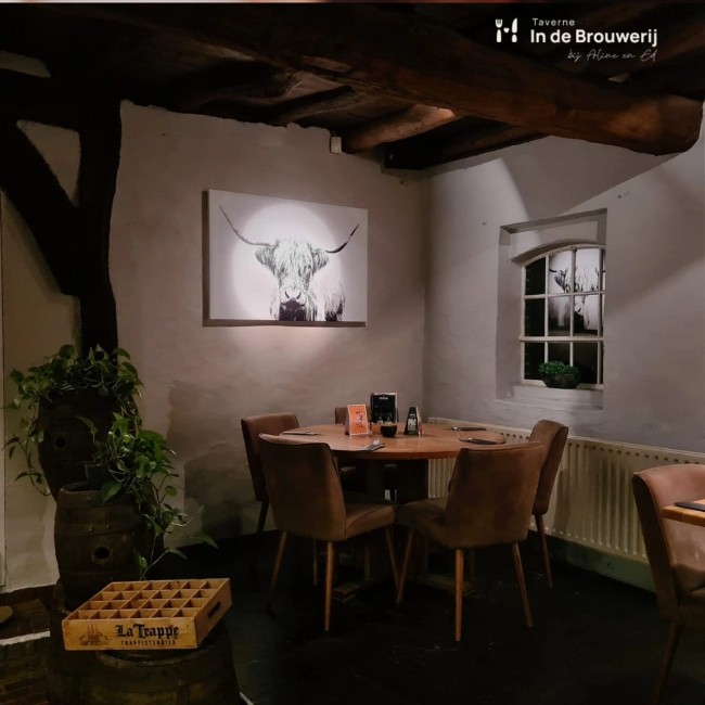 ambachtelijke miniburger houten plankje tuin in de brouwerij