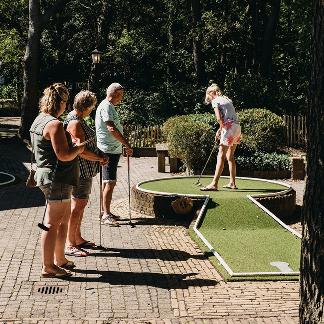 Minigolf bij Brasserie Boschhoek Oostkapelle