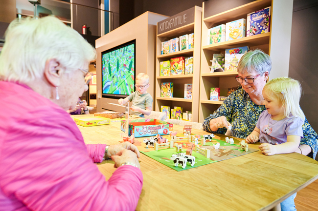 Leer meer over de cultuur door oudhollandse spellen te spelen.