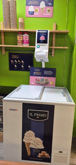 verfrissende lemon lime softijs poster van il primo bij de bruse bazaar perfect op warme zomerdagen