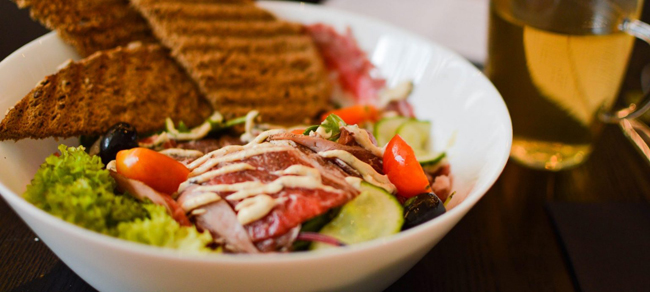verse salade met roastbeef streams brink 42