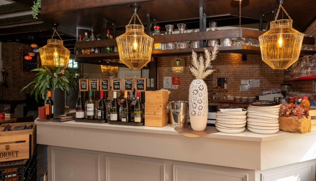 sfeervolle bar chaamse hoeve