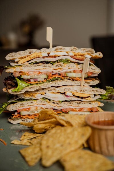 zus en zo lunchroom baarle nassau broodje special
