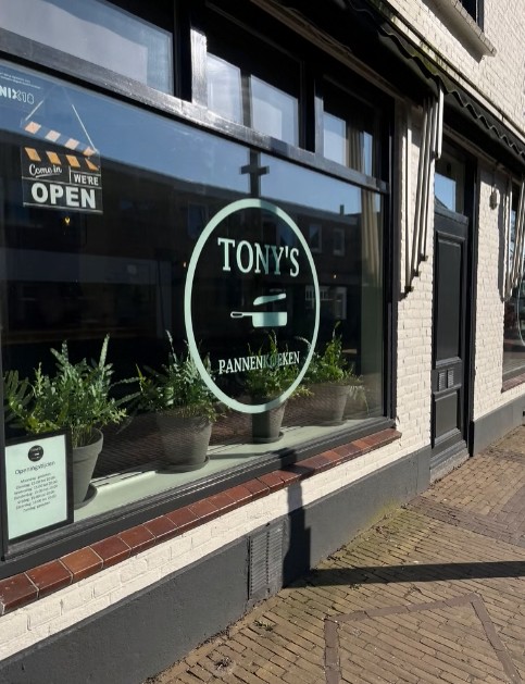 Tony's Pannenkoeken Doorn van buitenaf gezien