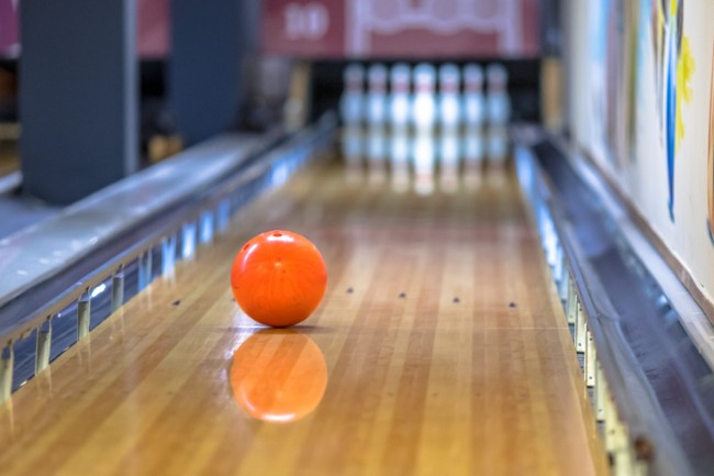 bowlingbal op baan the perfect game renesse