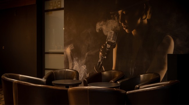 brasserie retie den triptiek loungesfeer met muzikale muurschildering
