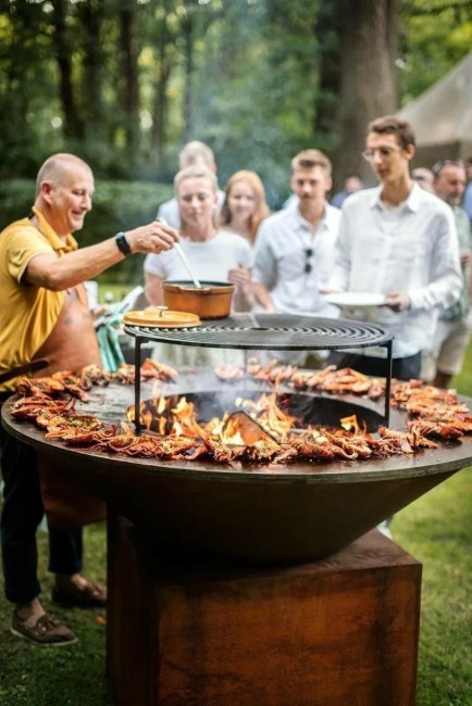 Buitenbarbecue bij Pannenkoekenrestaurant Dennenlucht Breda