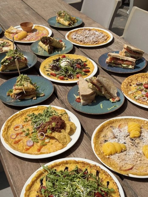 Lunchgerechten en pannenkoeken bij Pannenkoekenrestaurant Dennenlucht Breda