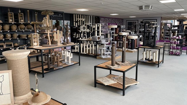 animal center mierlo krabpalen showroom