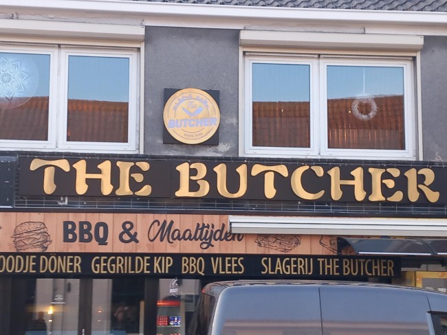 The Butcher Renesse – Voorgevel van The Butcher Renesse, specialist in BBQ en maaltijden