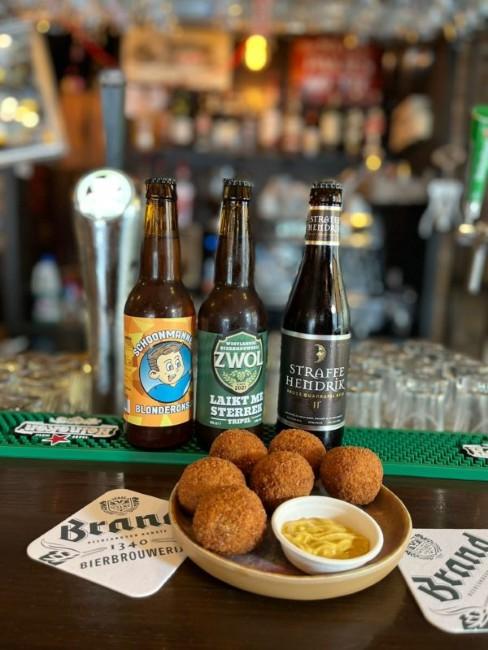 Westcapeland Escaperooms Naaldwijk – Lokale speciaalbieren en bitterballen in gezellige barsetting