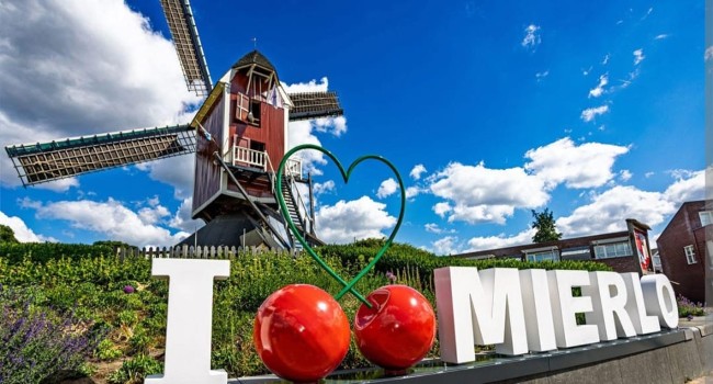 ik hou van mierlo met molen en kersenbeeld