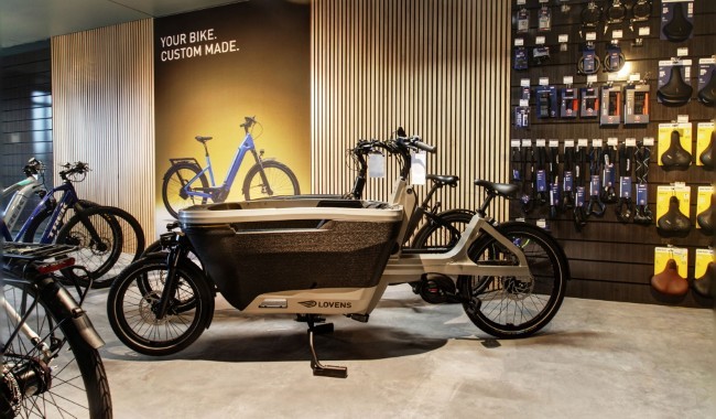 showroom lovens elektrische bakfiets en fietsaccessoires