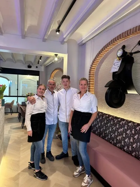 millys in de sfeervolle ijssalon in baarle hertog