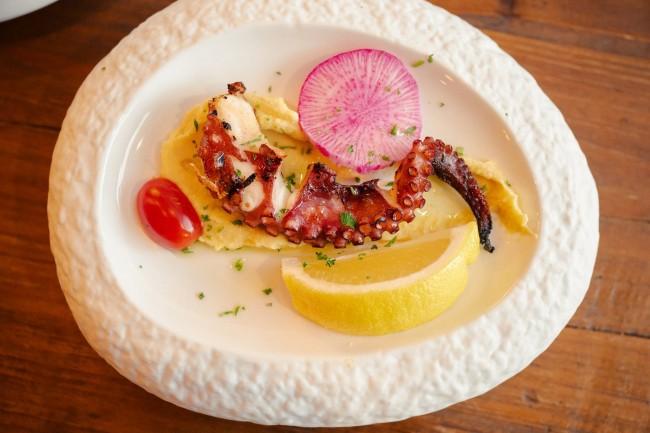 octopus gerecht met citroen en groenten