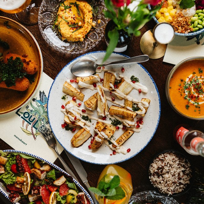 Gerecht van Brasserie LouLou met verse ingredienten en verzorgde presentatie